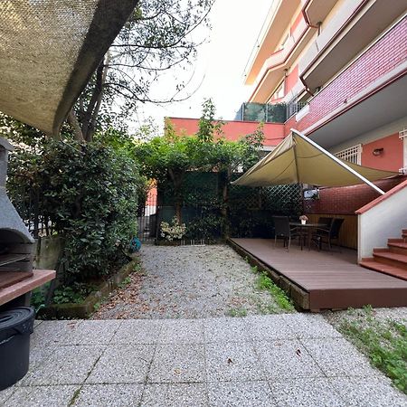 Il Parco Apartments Marina di Massa Eksteriør bilde